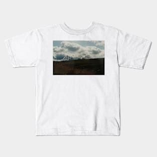 HEADS IN THE CLOUDS Kids T-Shirt